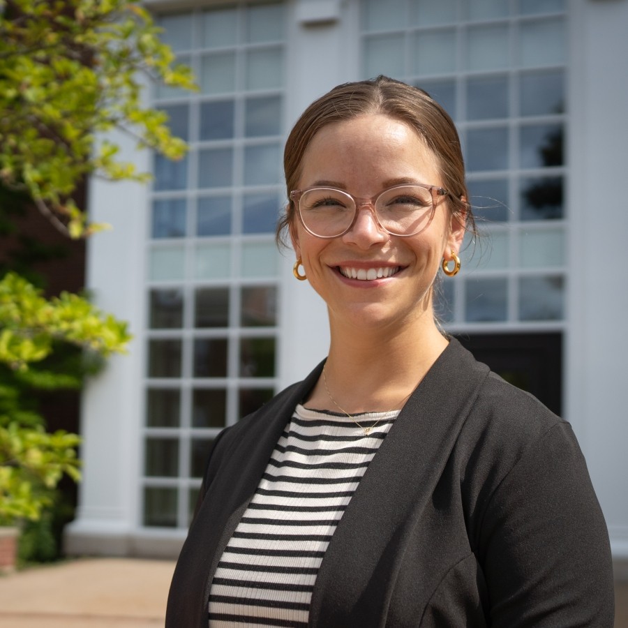 Nikki MacLeod headshot