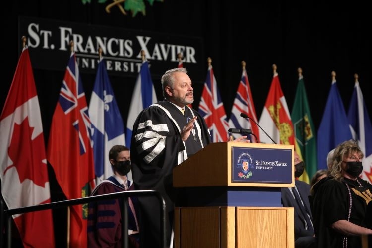 2023_convo_Dr. Andy_Hakin_Alt