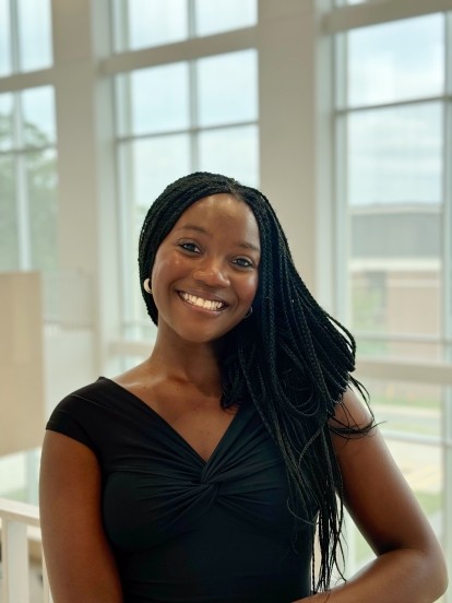 Headshot of Awele Oye-Onwuka